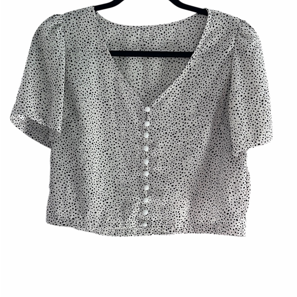 SHEIN Women's White and Black Crop-top Size Small - PTP 18.5” Length 17”